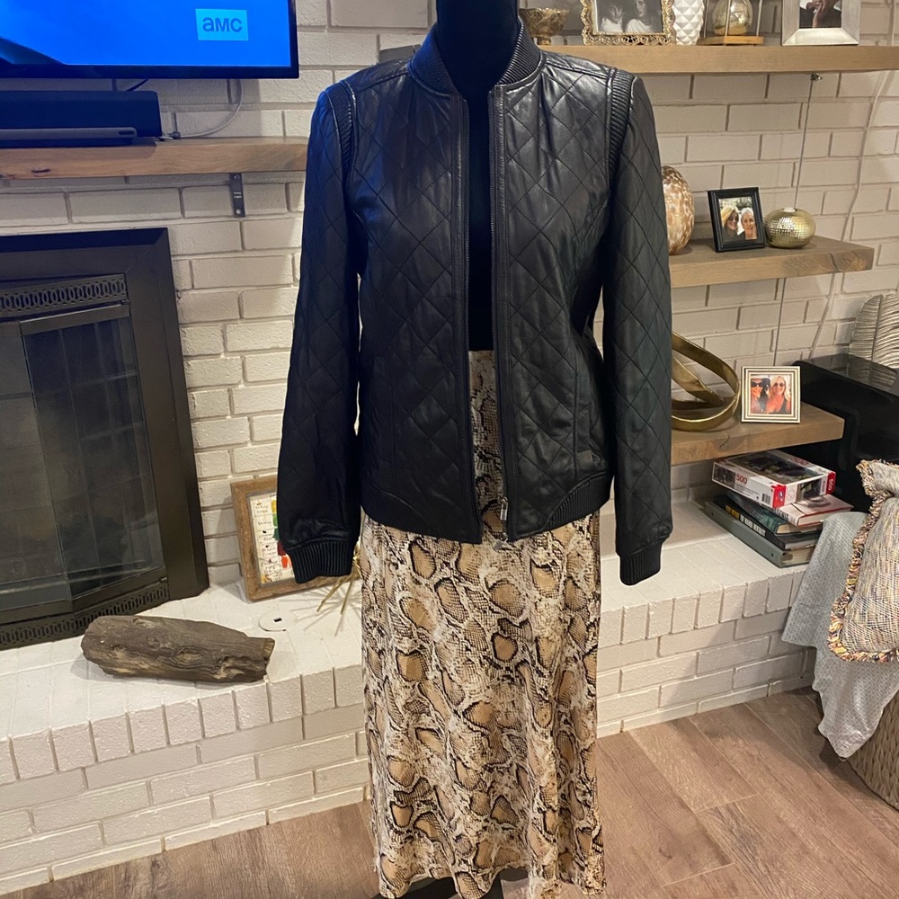 Truth & Pride Quilted Leather Bomber, like new, Md - Picture 5 of 15